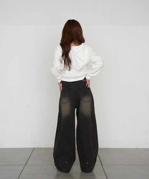 RAY CASSIN（レイカズン）の「【ウエスト調節可/2サイズ展開】バレルレッグデニムパンツ（デニムパンツ・レディース・ネイビー/ブルー/ブラック・S/M）」の12枚目の写真