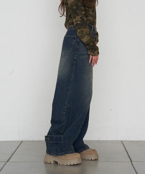 RAY CASSIN（レイカズン）の「【ウエスト調節可/2サイズ展開】バレルレッグデニムパンツ（デニムパンツ・レディース・ネイビー/ブルー/ブラック・S/M）」の17枚目の写真