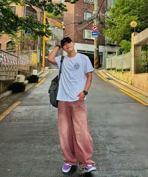 NOT4NERD(ノットフォーナード)の「Extra Wide Balloon Pants - Pink(デニムパンツ・レディース・その他・LARGE/MEDIUM/X-LARGE/SMALL)」の13枚目の写真