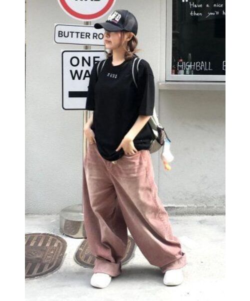 NOT4NERD(ノットフォーナード)の「Extra Wide Balloon Pants - Pink(デニムパンツ・レディース・その他・LARGE/MEDIUM/X-LARGE/SMALL)」の15枚目の写真