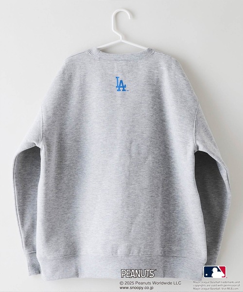 PEANUTS（ピーナッツ）の「【PEANUTS×MLB】オリジナルデザイン KIDS裏起毛トレーナー キッズサイズ ヤンキース ドジャース カブス キャラクター（スウェット・キッズ・ブルー系その他/グレー系その他2/ベージュ系その他2/グレー系その他/ブラック系その他3/ベージュ系その他3・150cm/130cm/140cm/160cm）」の14枚目の写真