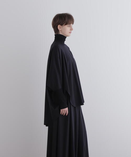LE PHIL(ルフィル)の「◆コンパクトポンチオーバーサイズハイネック(シャツ/ブラウス・レディース・ネイビー/ブラック/ホワイト・F)」の8枚目の写真