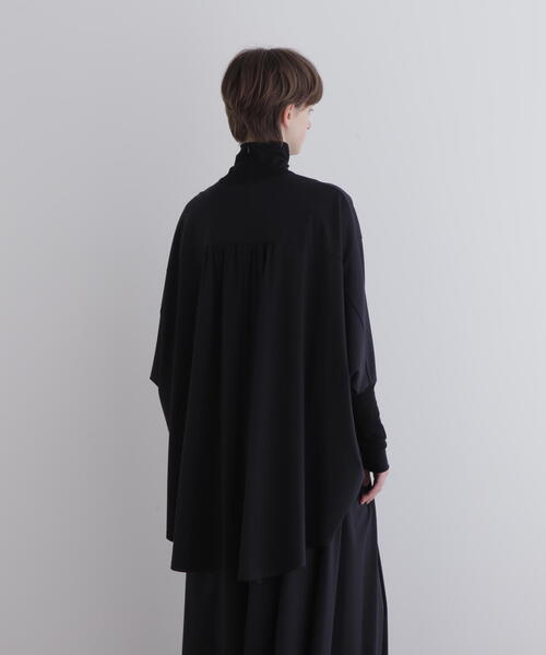 LE PHIL(ルフィル)の「◆コンパクトポンチオーバーサイズハイネック(シャツ/ブラウス・レディース・ネイビー/ブラック/ホワイト・F)」の9枚目の写真
