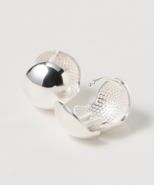 Demi-Luxe BEAMS（デミルクス ビームス）の「シルバー ミニボール ピアス（ピアス（両耳用）・レディース・シルバー・ONE SIZE）」の5枚目の写真
