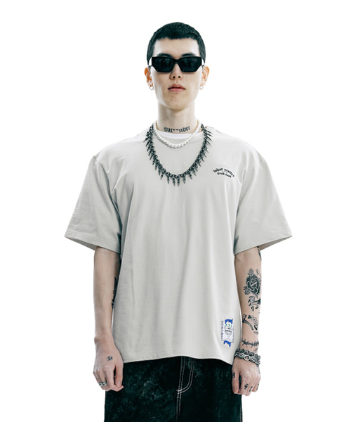 OURPOCKETS(アワーポケッツ)の「グリッドワットマッターTシャツ(ベージュ)(Tシャツ/カットソー・レディース・ベージュ・MEDIUM/X-LARGE)」の2枚目の写真