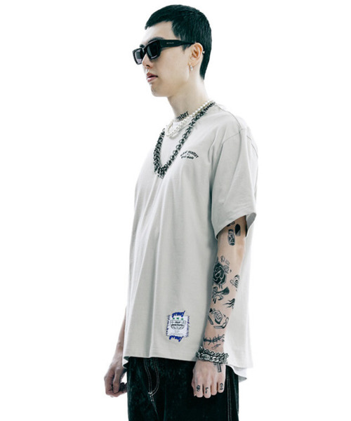 OURPOCKETS(アワーポケッツ)の「グリッドワットマッターTシャツ(ベージュ)(Tシャツ/カットソー・レディース・ベージュ・MEDIUM/X-LARGE)」の3枚目の写真