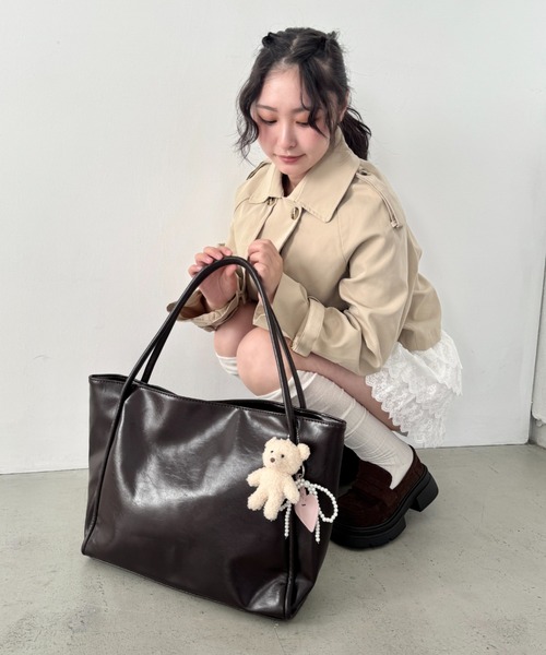 Loueme(ルエム)の「【A4サイズ対応】PUレザートートバッグ(ショルダーバッグ・レディース・ブラック/ブラウン/オフホワイト・FREE)」の14枚目の写真