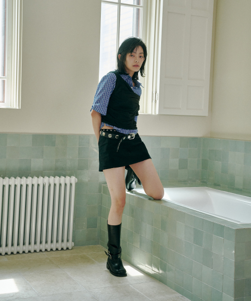 BYOTHERS(バイオザーズ)の「Polyin boots(ブーツ・レディース・ブラック・23cm/23.5cm/24cm/24.5cm/25cm)」の2枚目の写真