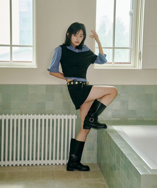 BYOTHERS(バイオザーズ)の「Polyin boots(ブーツ・レディース・ブラック・23cm/23.5cm/24cm/24.5cm/25cm)」の4枚目の写真
