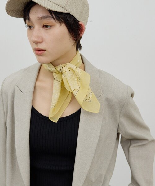 GALLARDAGALANTE（ガリャルダガランテ）の「ペイズリードットスカーフ（バンダナ/スカーフ・レディース・ブラウン/レモンイエロー/オフホワイト・FREE）」の3枚目の写真