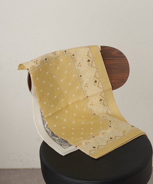 GALLARDAGALANTE（ガリャルダガランテ）の「ペイズリードットスカーフ（バンダナ/スカーフ・レディース・ブラウン/レモンイエロー/オフホワイト・FREE）」の11枚目の写真