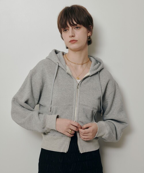 allureville(アルアバイル)の「裏毛ジップアップパーカー(パーカー・レディース・グレー系その他・2)」の1枚目の写真