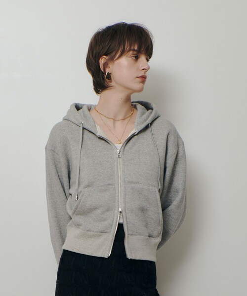 allureville(アルアバイル)の「裏毛ジップアップパーカー(パーカー・レディース・グレー系その他・2)」の2枚目の写真