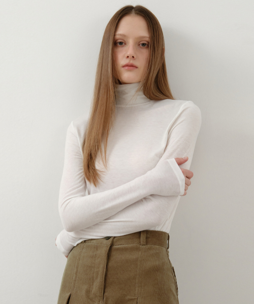 WEDNESDAYOASISFORWOMEN（ウェンズデー オアシス フォー ウーマン）の「ネスティベーシックタートルネック長袖Tシャツ_4COLOR (W25-TP50)（Tシャツ/カットソー・レディース・ライトグレー/ブラック/ダークブラウン/アイボリー・OS）」の5枚目の写真
