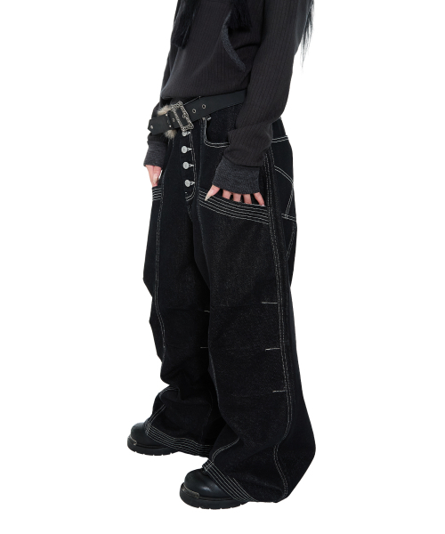 AAKAM（アーカム）の「Knee Pin-Tuck Stitched Denim Pants (Black)（デニムパンツ・レディース・その他・1/2）」の9枚目の写真