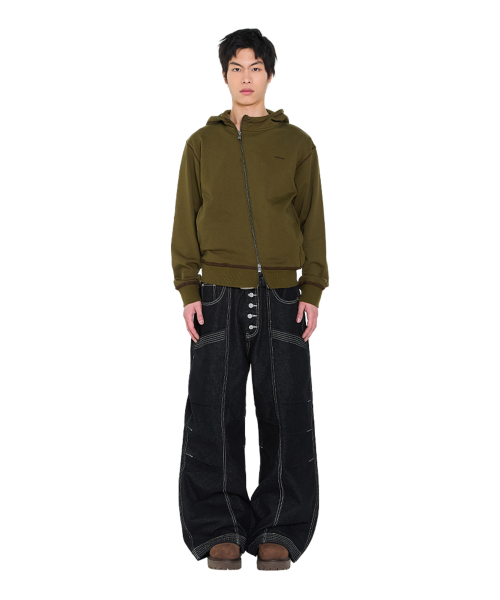AAKAM（アーカム）の「Knee Pin-Tuck Stitched Denim Pants (Black)（デニムパンツ・レディース・その他・1/2）」の10枚目の写真