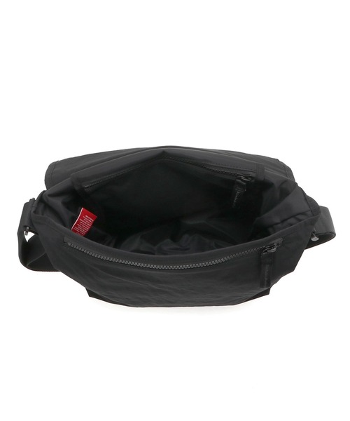 Manhattan Portage BLACK LABEL（マンハッタンポーテージ　ブラックレーベル）の「STANDARD MESSENGER BAG(XS) MGNT NYLON TUSSAH（メッセンジャーバッグ・メンズ・ブラック/ブラウン/ベージュ・X-SMALL）」の8枚目の写真