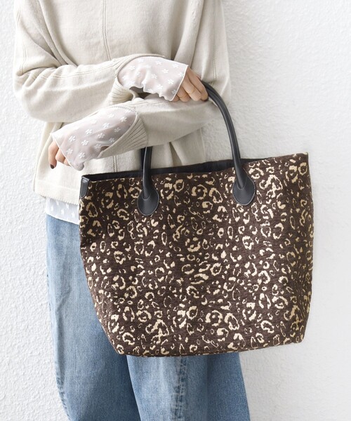 SHIPS(シップス)の「【WEB限定】ジャカード トート バッグ(トートバッグ・レディース・ネイビー/ブラウン/ブラック・ONE SIZE)」の19枚目の写真