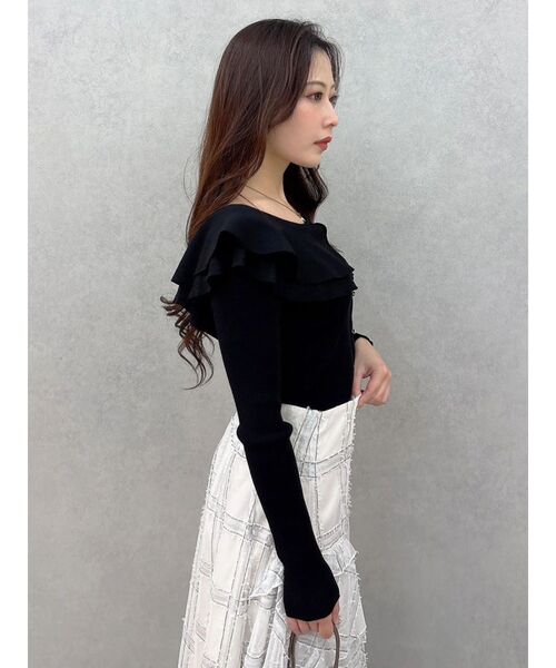 MERCURYDUO(マーキュリーデュオ)の「編み変化ラッフルコンパクト(ニット/セーター・レディース・アイボリー/チャコールグレー/ブラック/ミント/ベージュ・FREE)」の8枚目の写真