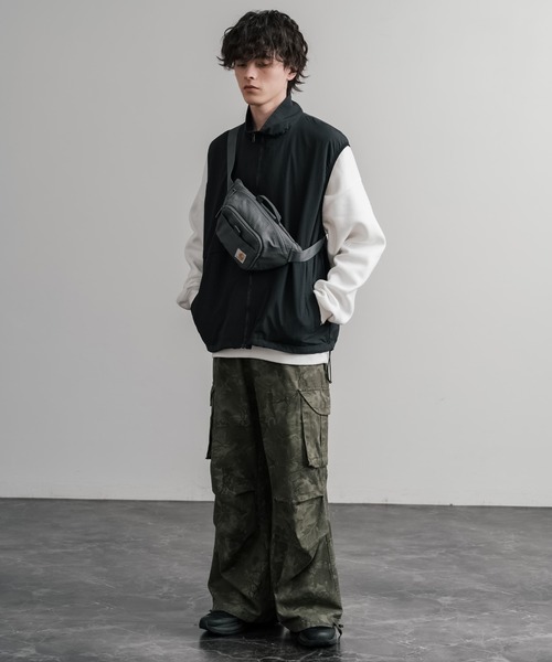 Carhartt(カーハート)の「Carhartt カーハート CLASSIC WAIST PACK/ワンポイントロゴボディバッグ(ボディバッグ/ウエストポーチ・メンズ・ブラック/ピンクベージュ/グレー/ブラウン/カモフラージュ・FREE)」の13枚目の写真