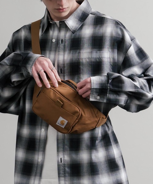 Carhartt(カーハート)の「Carhartt カーハート CLASSIC WAIST PACK/ワンポイントロゴボディバッグ(ボディバッグ/ウエストポーチ・メンズ・ブラック/ピンクベージュ/グレー/ブラウン/カモフラージュ・FREE)」の17枚目の写真
