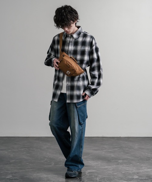 Carhartt(カーハート)の「Carhartt カーハート CLASSIC WAIST PACK/ワンポイントロゴボディバッグ(ボディバッグ/ウエストポーチ・メンズ・ブラック/ピンクベージュ/グレー/ブラウン/カモフラージュ・FREE)」の18枚目の写真