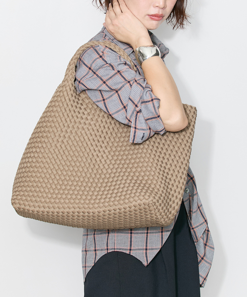 journal standard L'essage(ジャーナルスタンダードレサージュ)の「《追加》【NAGHEDI/ナゲディ】ST BARTHES LARGE TOTE:トートバッグ(トートバッグ・レディース・ベージュ・FREE)」の5枚目の写真