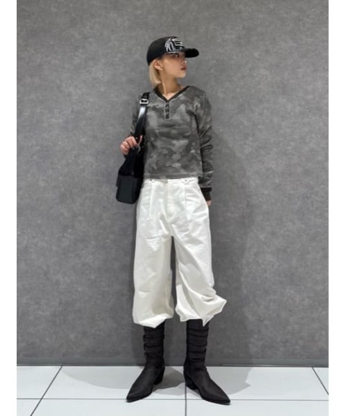 LAGUA GEM(ラグアジェム)の「CAMOUFLAGE CUT トップス(Tシャツ/カットソー・レディース・グレー/カーキ・FREE)」の21枚目の写真