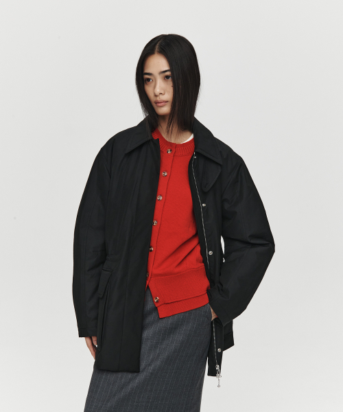 HEUTE（ホイテ）の「SNOW PADDED FIELD JACKET (BLACK)（ダウンジャケット/コート・レディース・ブラック・FREE）」の4枚目の写真