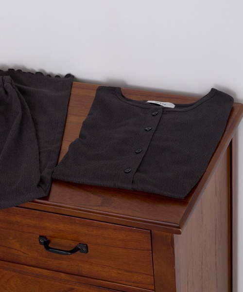 forksy.(フォルクシー)の「【forksy.】<エブリデイシリーズ>楊柳 メロー カーディガン / UVカット<セットアップ対応>(カーディガン/ボレロ・レディース・ブラック/ダークネイビー/ピンク/ブラウン/ダークグレー/ライトブルー/アイボリー・FREE)」の8枚目の写真