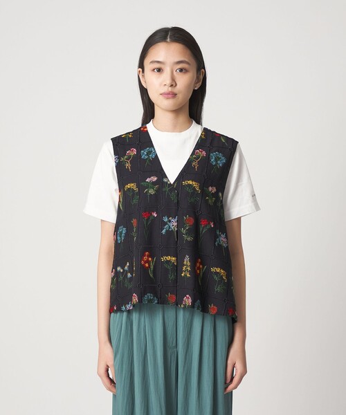 CITEN（シテン）の「＜CITEN＞ブロックフラワーシシュウベスト（ベスト・レディース・オフホワイト/ブラック・FREE）」の21枚目の写真