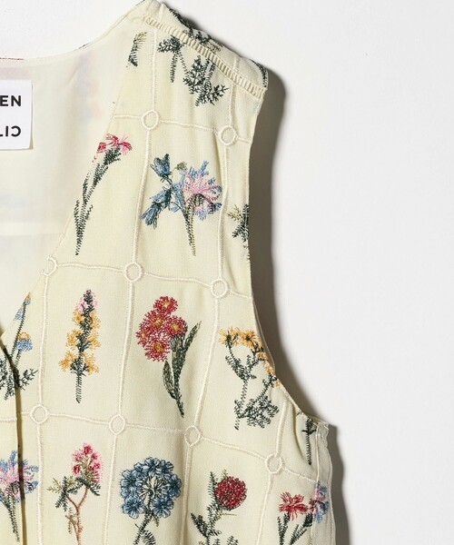 CITEN（シテン）の「＜CITEN＞ブロックフラワーシシュウベスト（ベスト・レディース・オフホワイト/ブラック・FREE）」の6枚目の写真