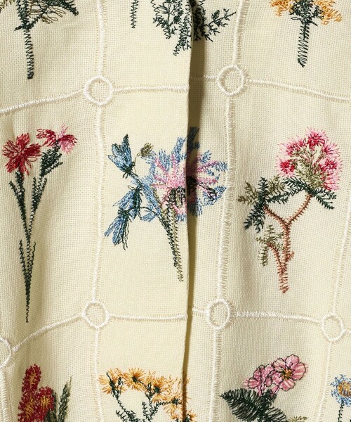 CITEN（シテン）の「＜CITEN＞ブロックフラワーシシュウベスト（ベスト・レディース・オフホワイト/ブラック・FREE）」の8枚目の写真