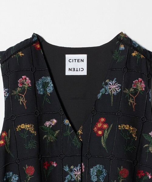 CITEN（シテン）の「＜CITEN＞ブロックフラワーシシュウベスト（ベスト・レディース・オフホワイト/ブラック・FREE）」の13枚目の写真