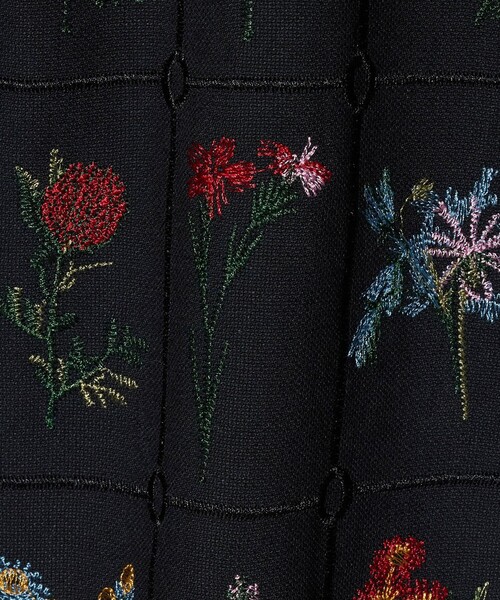 CITEN（シテン）の「＜CITEN＞ブロックフラワーシシュウベスト（ベスト・レディース・オフホワイト/ブラック・FREE）」の14枚目の写真