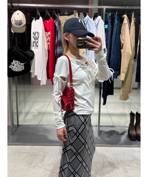 CUT OUT RIBBON TOPS カットアウトリボントップス 春服（Tシャツ