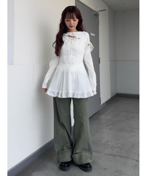 SLY(スライ)の「CUT OUT RIBBON TOPS カットアウトリボントップス 春服(Tシャツ/カットソー・レディース・ライトパープル/ブラック/オフホワイト・FREE)」の22枚目の写真