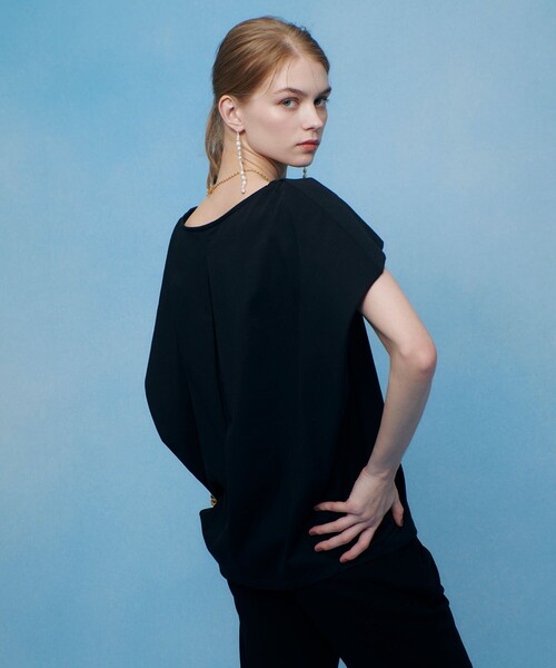LOULOU WILLOUGHBY(ルルウィルビー)の「【LOULOU WILLOUGHBY】ケープデコルテトップス(Tシャツ/カットソー・レディース・ネイビー/ブラック系その他/レッド/ホワイト系その他・2)」の22枚目の写真
