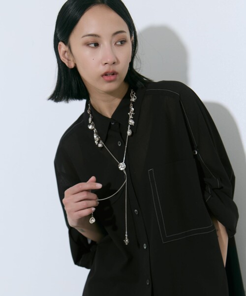 TOGA PULLA（トーガ　プルラ）の「【TOGA PULLA/トーガプルラ】Metal motif loop tie/メタルモチーフループタイ（ネックレス・レディース・シルバー・FREE）」の5枚目の写真