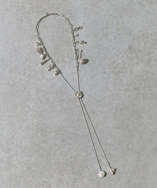 TOGA PULLA（トーガ　プルラ）の「【TOGA PULLA/トーガプルラ】Metal motif loop tie/メタルモチーフループタイ（ネックレス・レディース・シルバー・FREE）」の8枚目の写真