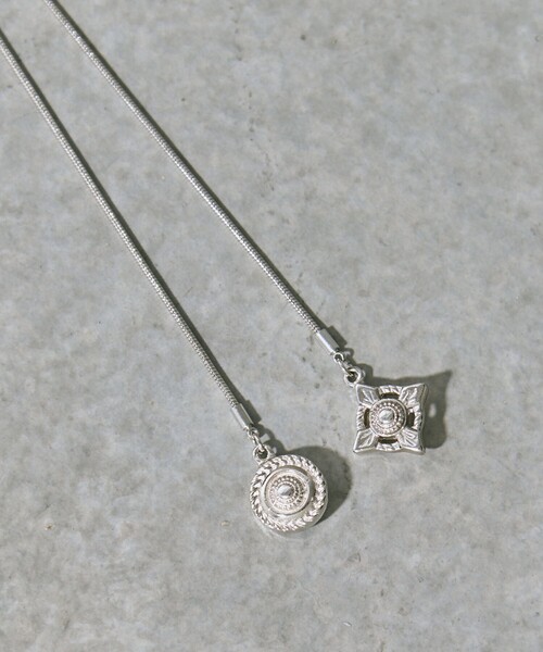 TOGA PULLA（トーガ　プルラ）の「【TOGA PULLA/トーガプルラ】Metal motif loop tie/メタルモチーフループタイ（ネックレス・レディース・シルバー・FREE）」の12枚目の写真