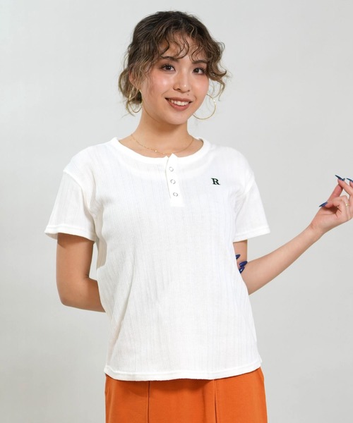 RIKKA FEMME(リッカファム)の「RIKKA FEMME/リッカファム 半袖 Tシャツ ヘンリーネック RF6S-2109(Tシャツ/カットソー・レディース・ブラック/カーキ/ホワイト・M/L/S/M)」の4枚目の写真