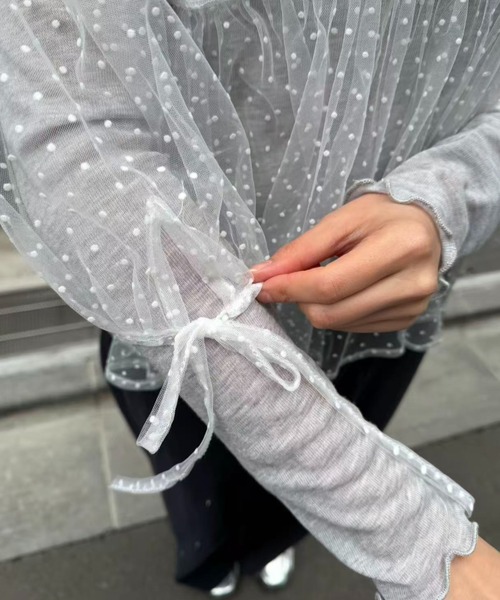 mebole(メボレ)の「パフスリーブドットシアートップス(Tシャツ/カットソー・レディース・ブラック/ホワイト・FREE)」の6枚目の写真