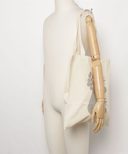GOAT（ゴート）の「［GOAT］× [uesatsu]  REFLECT TOTE BAG（トートバッグ・レディース・ナチュラル・F）」の8枚目の写真