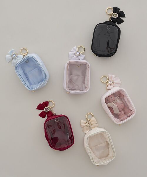 Maison de FLEUR（メゾンドフルール）の「ビジューリボンクリアポーチS（ポーチ・レディース・ライトブルー/ブラック/ラベンダー/アイボリー/レッド/ピンク・FREE）」の7枚目の写真