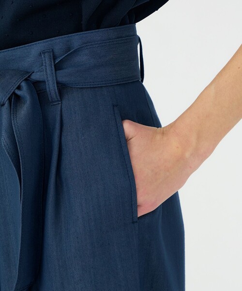 BALLSEY(ボールジィ)の「ラスターデニム ダブルタックワイドパンツ(その他パンツ・レディース・ブラック/ネイビー・32/34/36/38)」の9枚目の写真