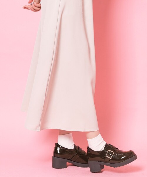 cs T&P(シーエスティーアンドピー)の「ワンベルトバックルローファー(パンプス・レディース・ブラック/ダークブラウン系1/ブラック系1・24.5cm/23.5cm/24.0cm/23.0cm/22.5cm/25.0cm)」の9枚目の写真