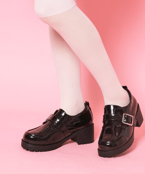 cs T&P(シーエスティーアンドピー)の「ワンベルトバックルローファー(パンプス・レディース・ブラック/ダークブラウン系1/ブラック系1・24.5cm/23.5cm/24.0cm/23.0cm/22.5cm/25.0cm)」の11枚目の写真
