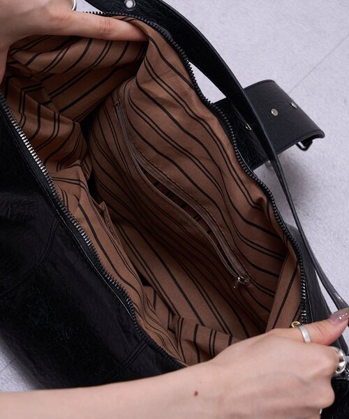 w closet（ダブルクローゼット）の「スターバックルマルチWAYバッグ（トートバッグ・レディース・ブラック/ブラウン・FREE）」の5枚目の写真