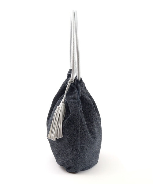 COOCO（クーコ）の「ラメ生地ループハンドルトートバッグ（トートバッグ・レディース・ネイビー/ピンクベージュ/サックスブルー/シルバー・FREE）」の7枚目の写真